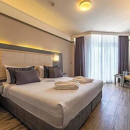 Vonresort Golden Coast & Aqua Evrenseki