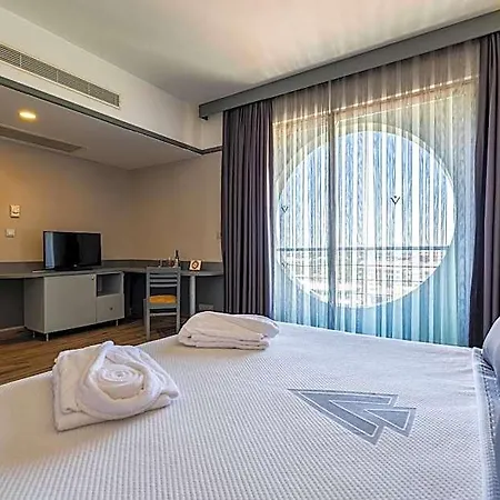 Vonresort Golden Coast & Aqua Szálloda Evrenseki