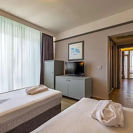 Vonresort Golden Coast & Aqua 5* Evrenseki