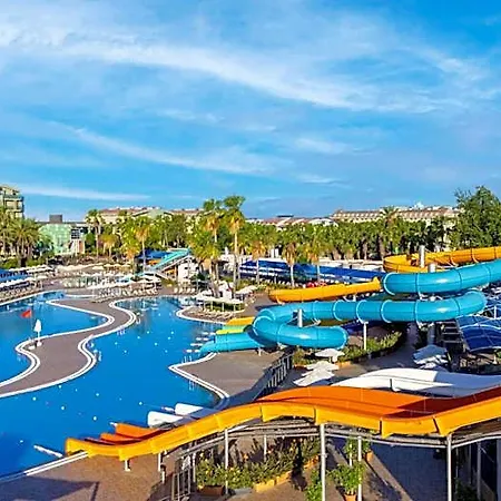 Vonresort Golden Coast & Aqua Otel