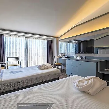 Vonresort Golden Coast & Aqua Evrenseki