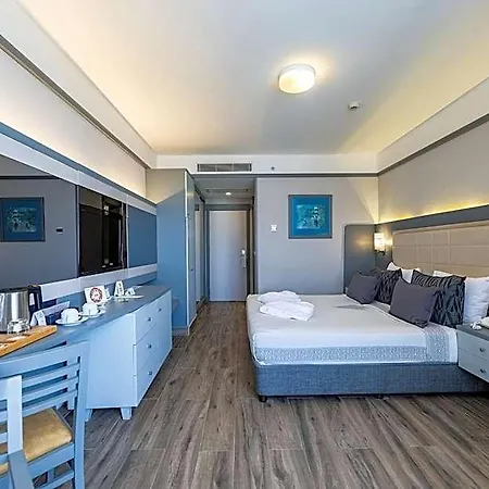 Vonresort Golden Coast & Aqua Evrenseki